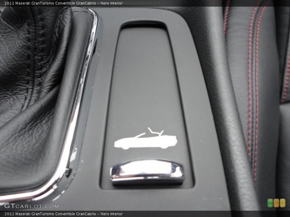Nero Interior Controls for the 2011 Maserati GranTurismo Convertible GranCabrio #45737930