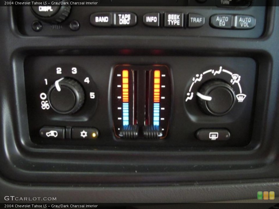 Gray/Dark Charcoal Interior Controls for the 2004 Chevrolet Tahoe LS #45742998