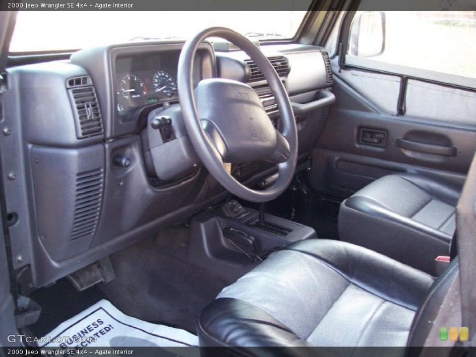Agate Interior Photo for the 2000 Jeep Wrangler SE 4x4 #45753806