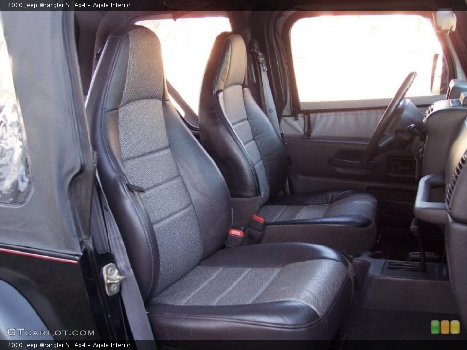 Agate Interior Photo for the 2000 Jeep Wrangler SE 4x4 #45754434