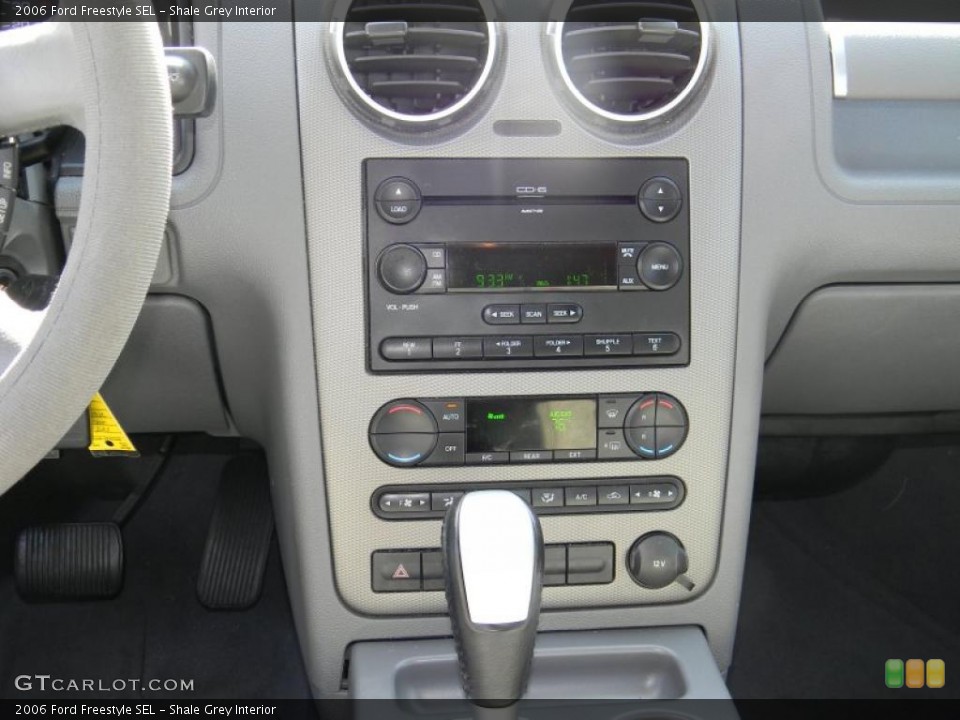 Shale Grey Interior Controls for the 2006 Ford Freestyle SEL #45759683