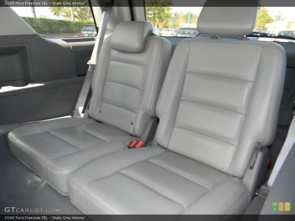 Shale Grey Interior Photo for the 2006 Ford Freestyle SEL #45759707