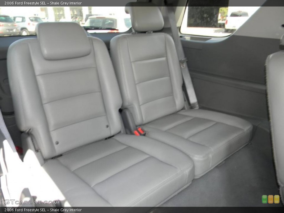 Shale Grey Interior Photo for the 2006 Ford Freestyle SEL #45759719