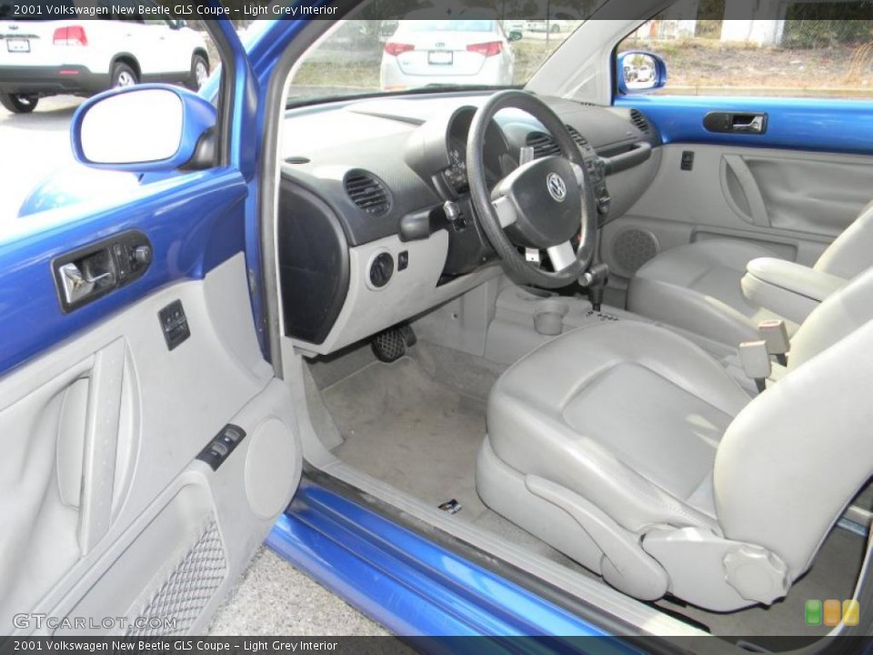 Light Grey Interior Photo for the 2001 Volkswagen New Beetle GLS Coupe #45760251