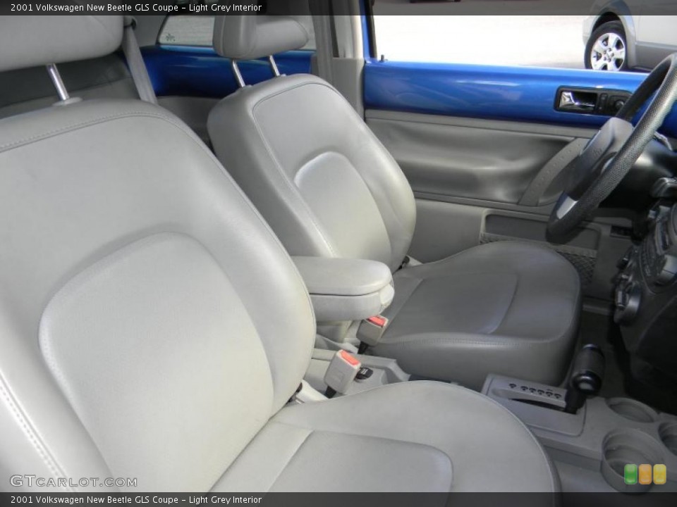 Light Grey Interior Photo for the 2001 Volkswagen New Beetle GLS Coupe #45760307