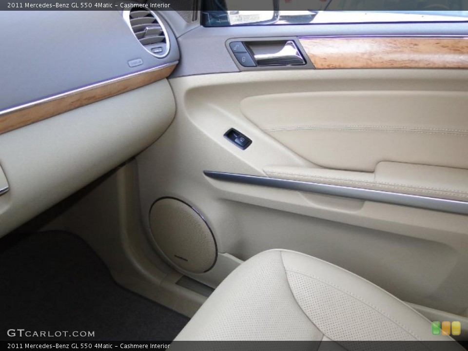 Cashmere Interior Photo for the 2011 Mercedes-Benz GL 550 4Matic #45786622