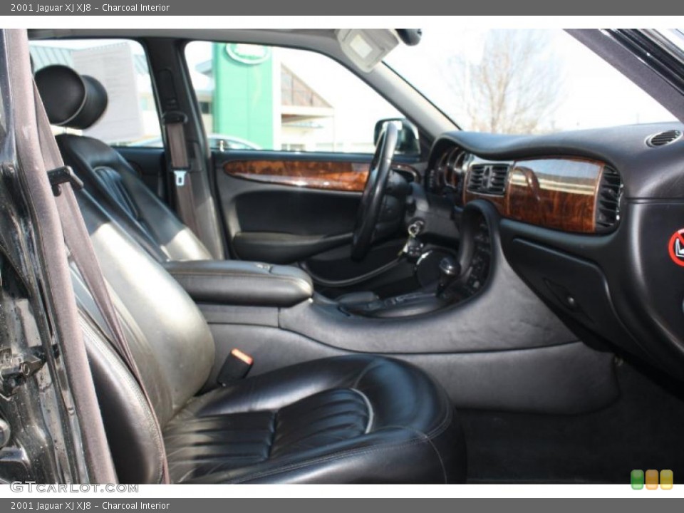 Charcoal Interior Photo for the 2001 Jaguar XJ XJ8 #45792158