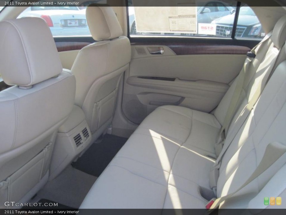 Ivory Interior Photo for the 2011 Toyota Avalon Limited #45801545