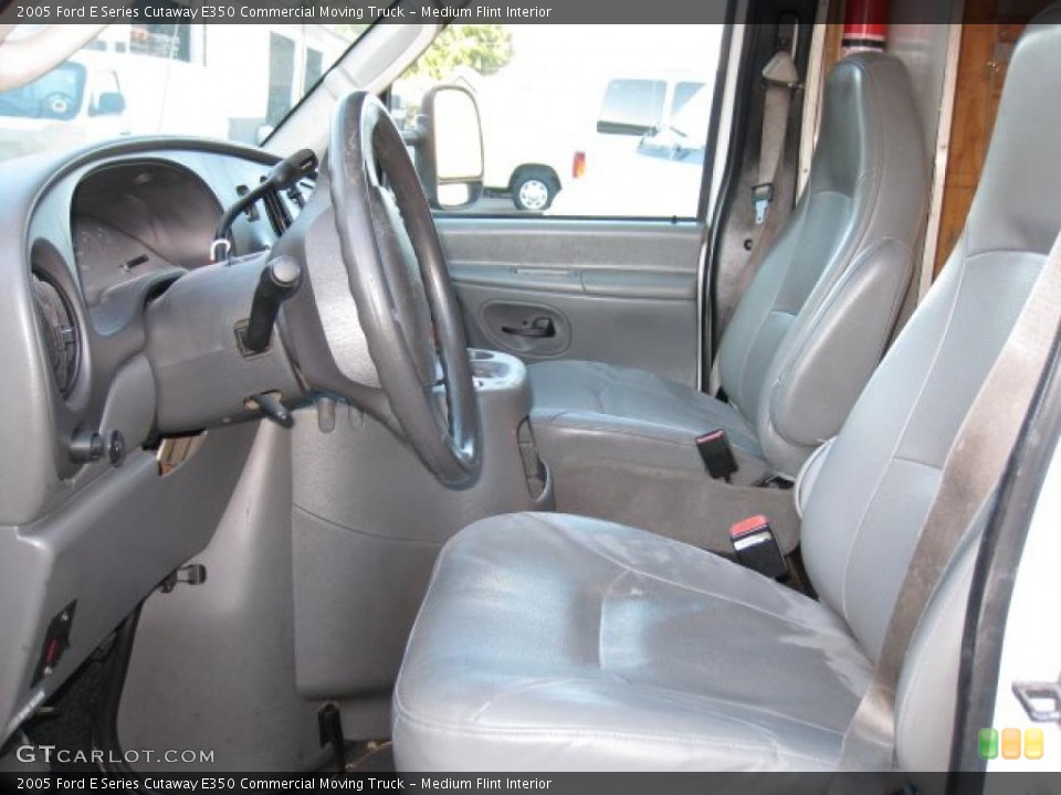 Medium Flint Interior Photo for the 2005 Ford E Series Cutaway E350 Commercial Moving Truck #45803245
