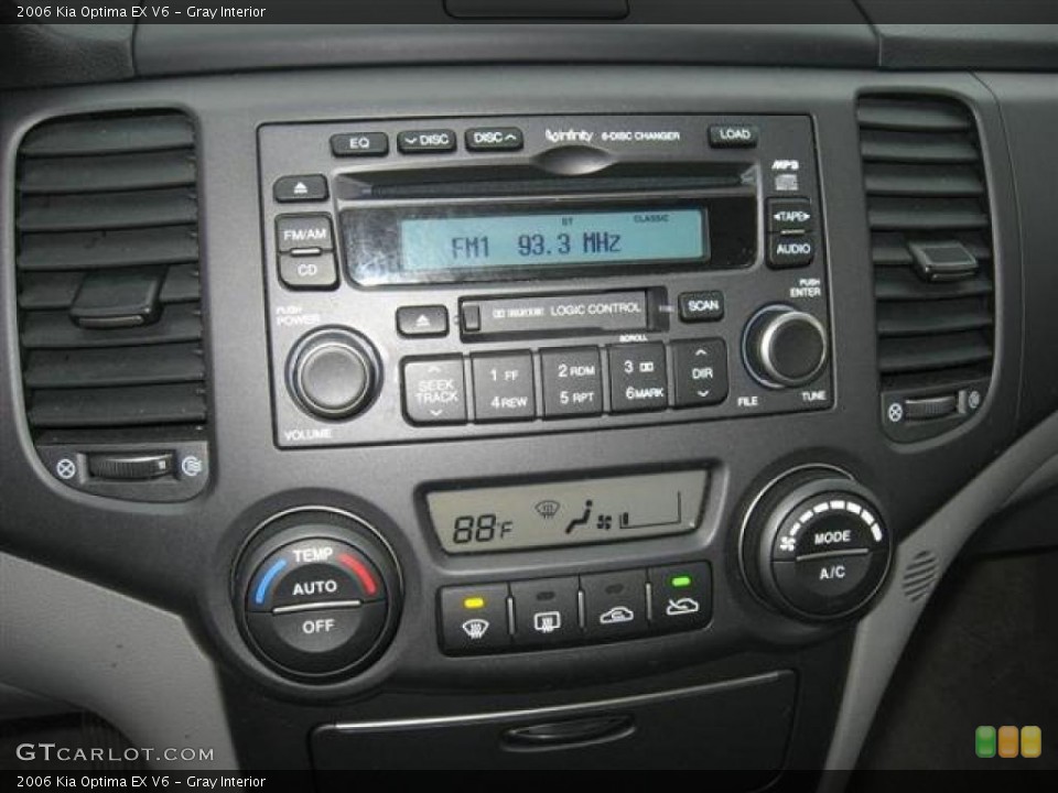 Gray Interior Controls for the 2006 Kia Optima EX V6 #45806905