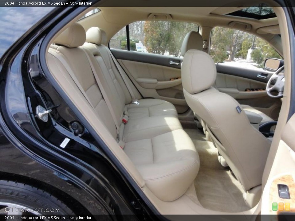 Ivory Interior Photo for the 2004 Honda Accord EX V6 Sedan #45812401