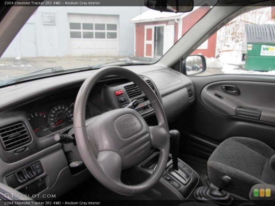 Medium Gray Interior Photo for the 2004 Chevrolet Tracker ZR2 4WD #45812741