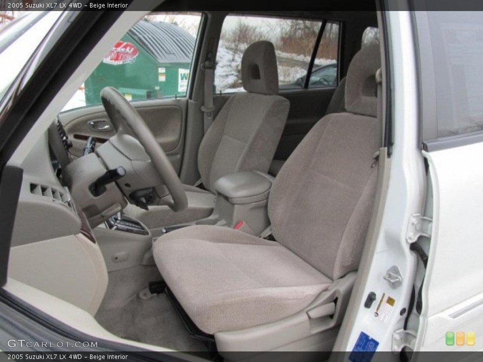 Beige Interior Photo for the 2005 Suzuki XL7 LX 4WD #45813137