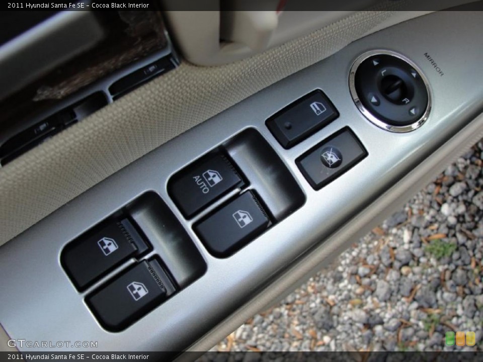 Cocoa Black Interior Controls for the 2011 Hyundai Santa Fe SE #45814921