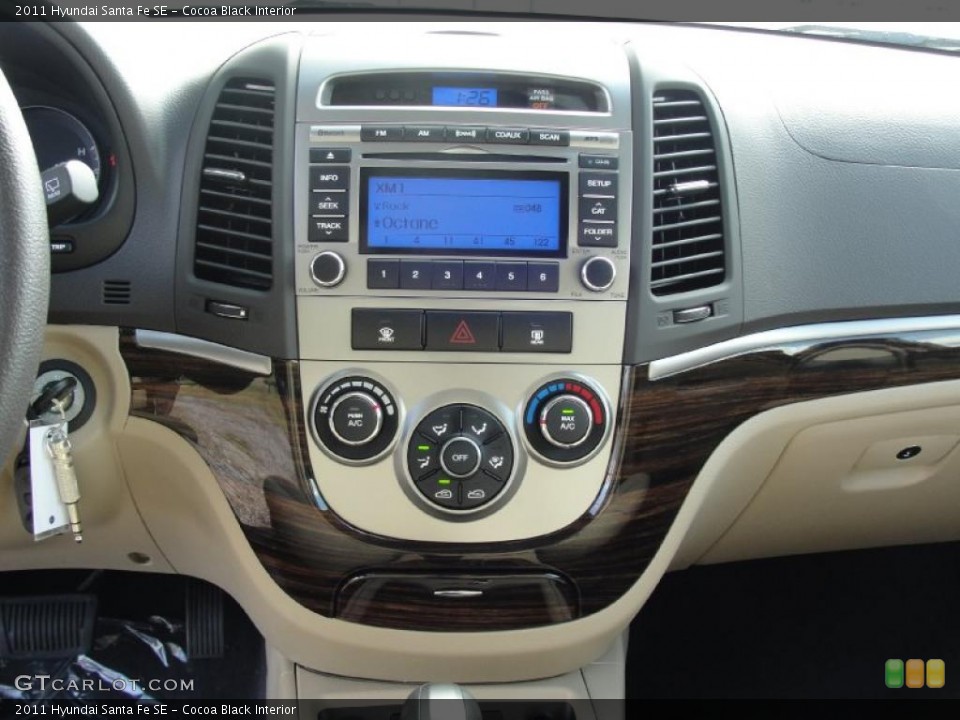 Cocoa Black Interior Controls for the 2011 Hyundai Santa Fe SE #45814937