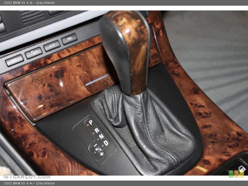 Grey Interior Transmission for the 2002 BMW X5 4.4i #45815081