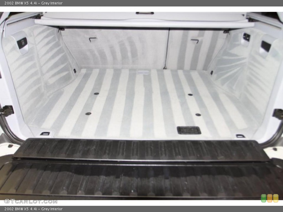 Grey Interior Trunk for the 2002 BMW X5 4.4i #45815257