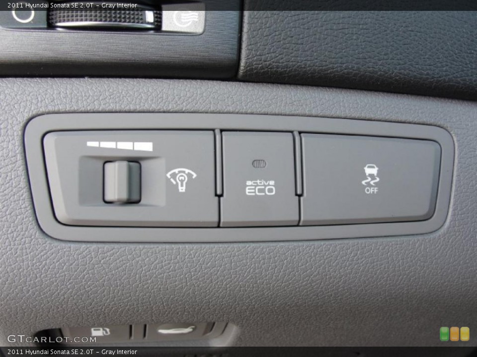 Gray Interior Controls for the 2011 Hyundai Sonata SE 2.0T #45815397