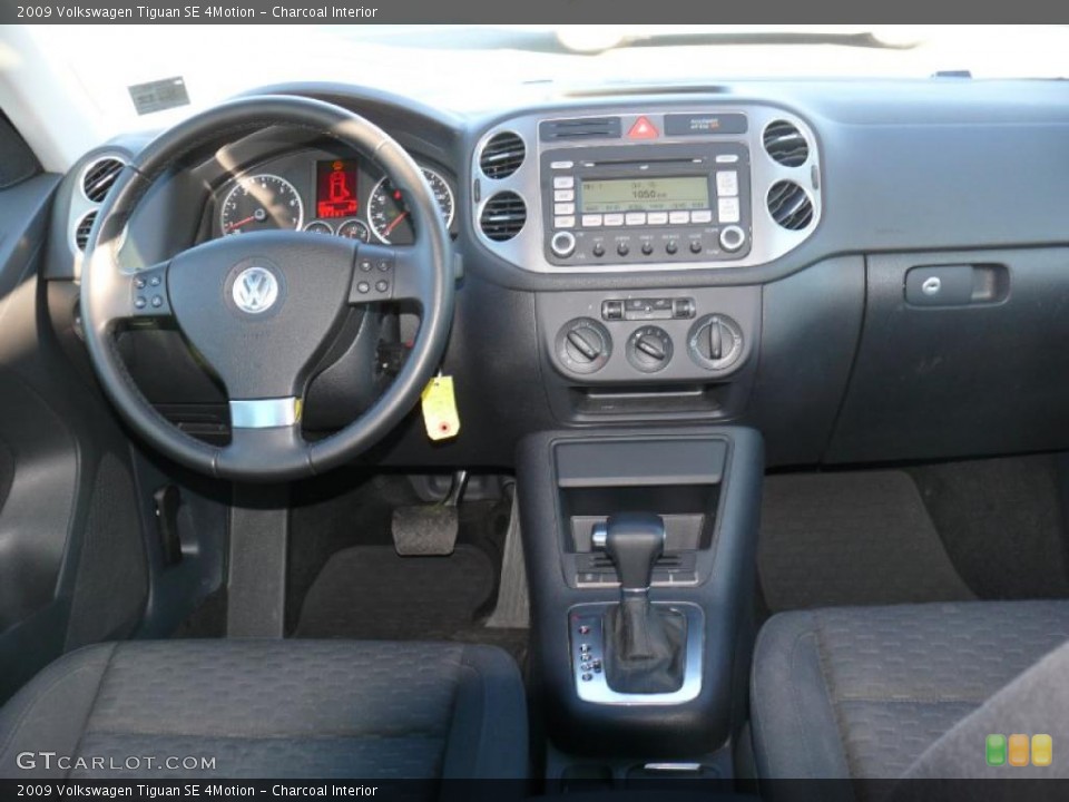 Charcoal Interior Dashboard for the 2009 Volkswagen Tiguan SE 4Motion #45821697
