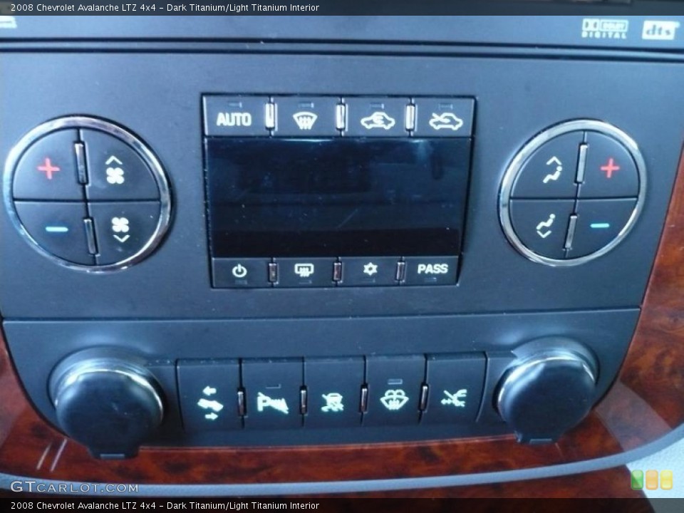 Dark Titanium/Light Titanium Interior Controls for the 2008 Chevrolet Avalanche LTZ 4x4 #45829237