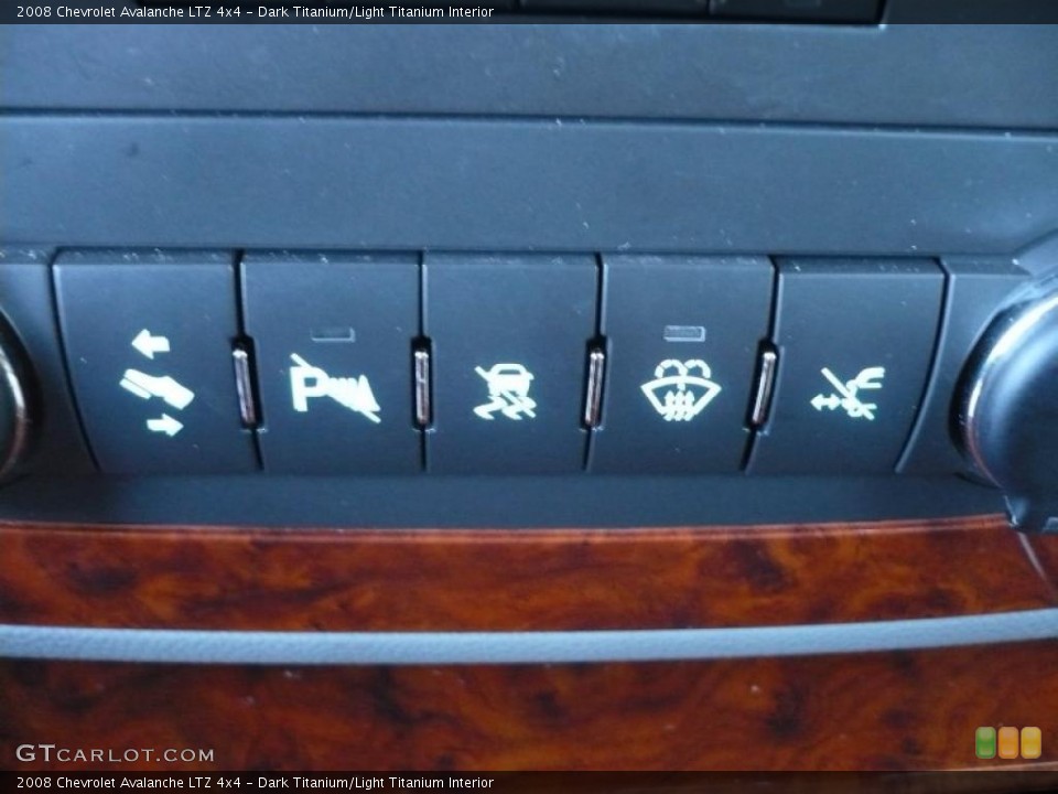 Dark Titanium/Light Titanium Interior Controls for the 2008 Chevrolet Avalanche LTZ 4x4 #45829245