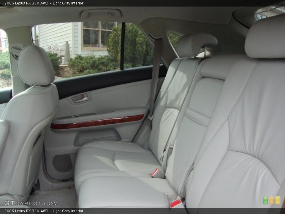 Light Gray Interior Photo for the 2006 Lexus RX 330 AWD #45835391