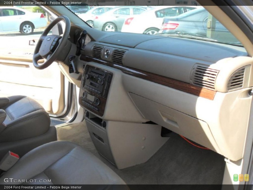 Pebble Beige Interior Photo for the 2004 Ford Freestar Limited #45836507