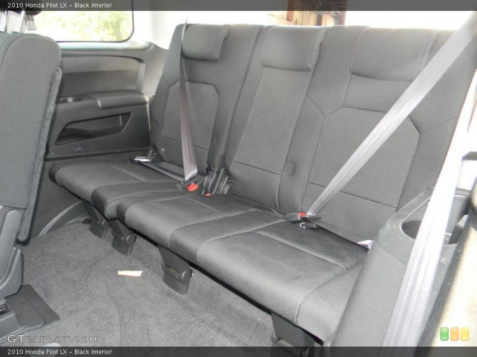 Black Interior Photo for the 2010 Honda Pilot LX #45840652