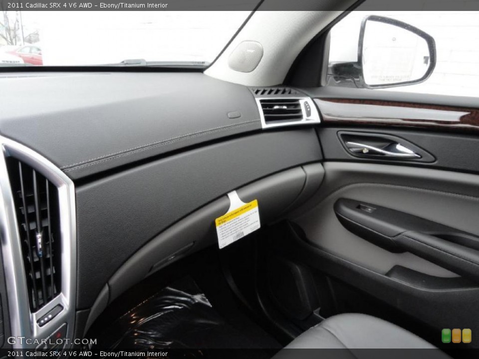 Ebony/Titanium Interior Dashboard for the 2011 Cadillac SRX 4 V6 AWD #45850677