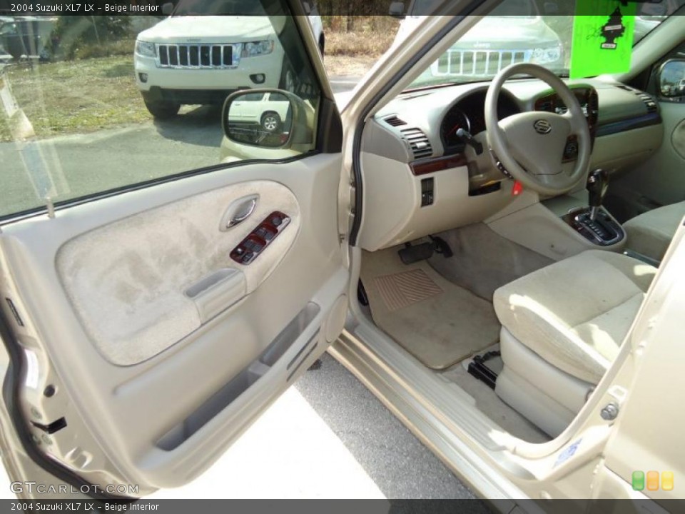 Beige Interior Photo for the 2004 Suzuki XL7 LX #45856342