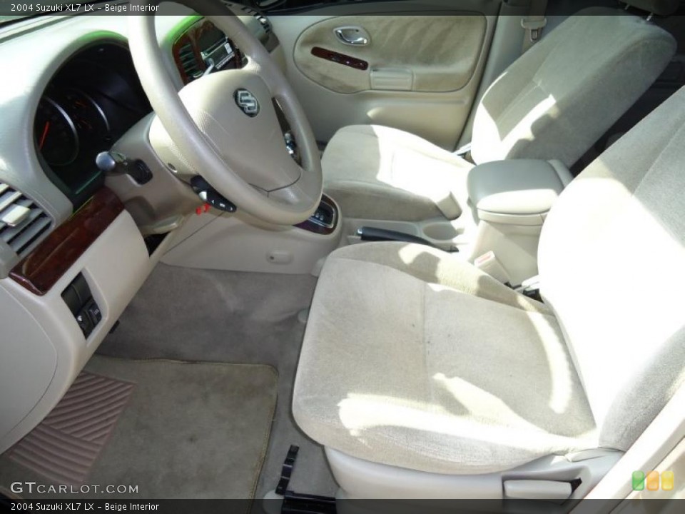 Beige Interior Photo for the 2004 Suzuki XL7 LX #45856354