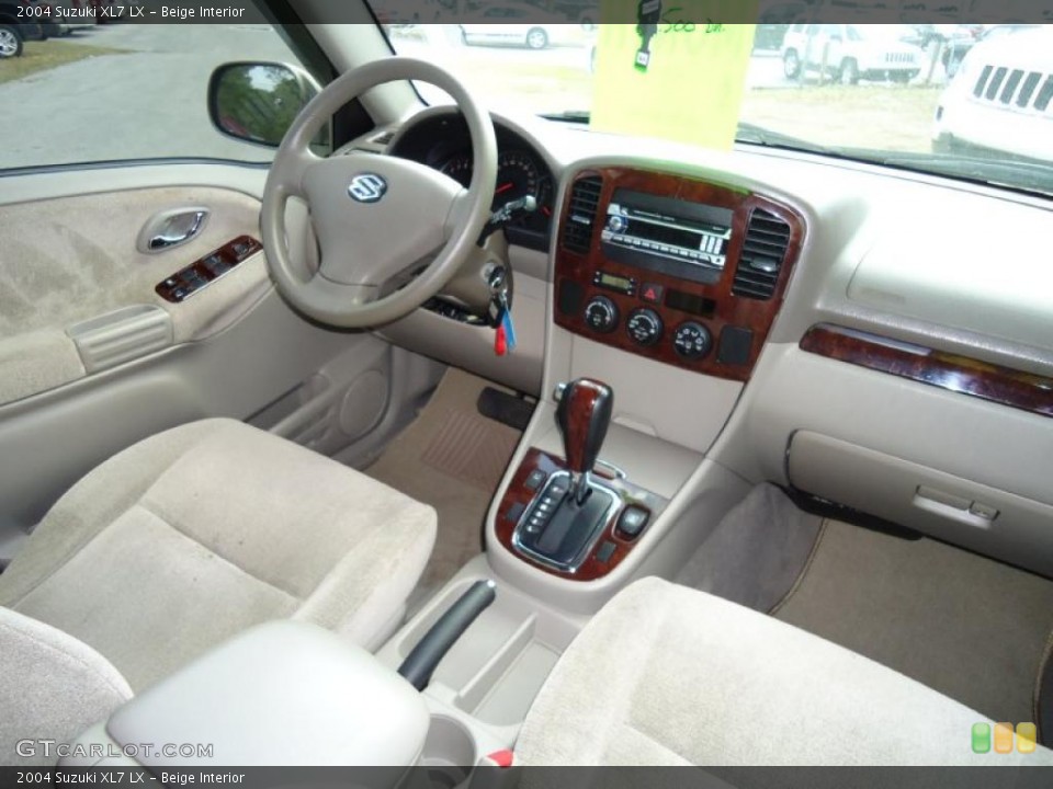 Beige Interior Photo for the 2004 Suzuki XL7 LX #45856410