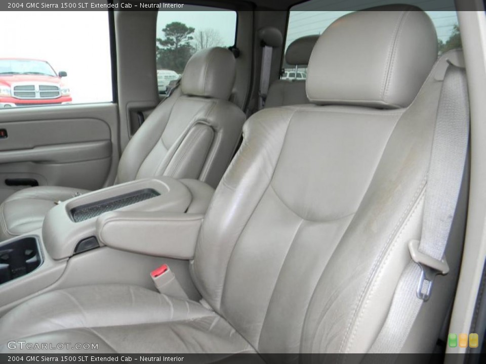 Neutral Interior Photo for the 2004 GMC Sierra 1500 SLT Extended Cab #45857278