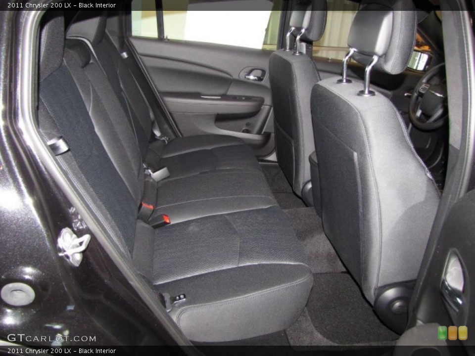 Black Interior Photo for the 2011 Chrysler 200 LX #45857938