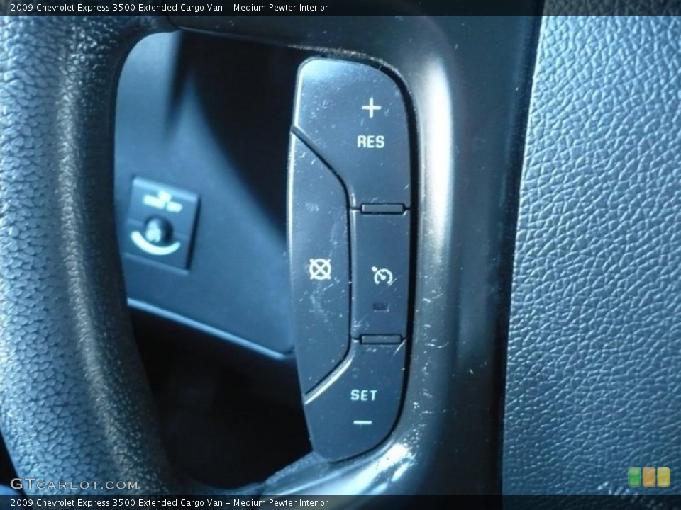 Medium Pewter Interior Controls for the 2009 Chevrolet Express 3500 Extended Cargo Van #45861551