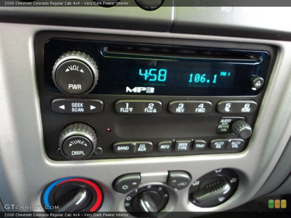 Very Dark Pewter Interior Controls for the 2006 Chevrolet Colorado Regular Cab 4x4 #45869219