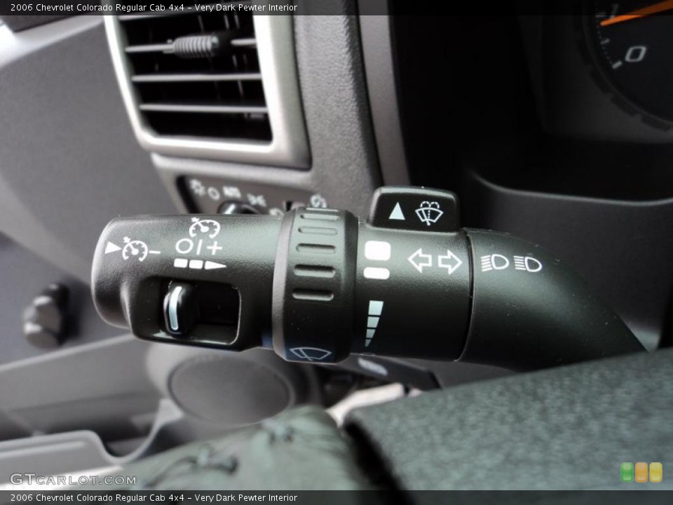 Very Dark Pewter Interior Controls for the 2006 Chevrolet Colorado Regular Cab 4x4 #45869347