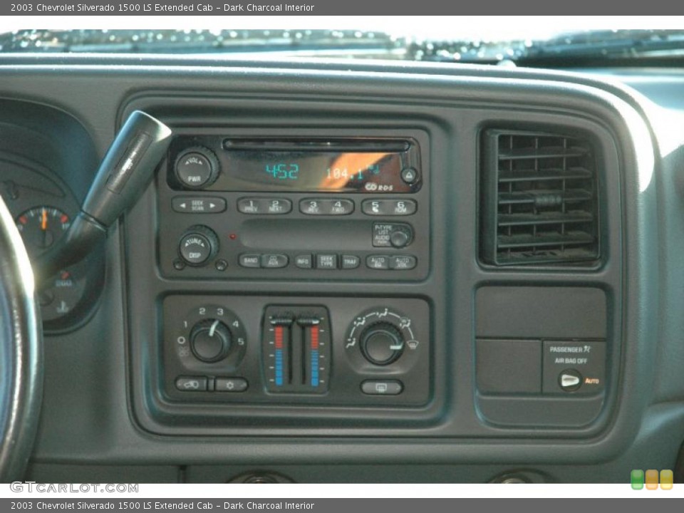 Dark Charcoal Interior Controls for the 2003 Chevrolet Silverado 1500 LS Extended Cab #45871947
