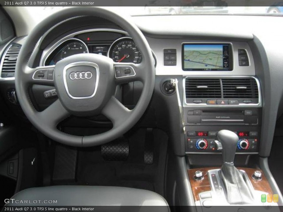 Black Interior Dashboard for the 2011 Audi Q7 3.0 TFSI S line quattro #45877456