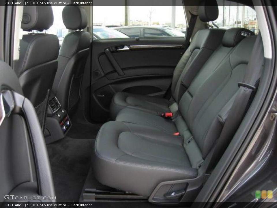 Black Interior Photo for the 2011 Audi Q7 3.0 TFSI S line quattro #45877472