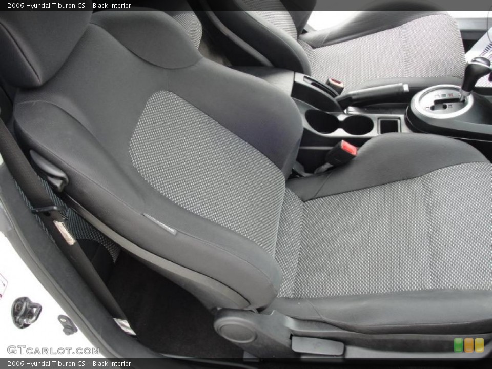 Black Interior Photo for the 2006 Hyundai Tiburon GS #45877740
