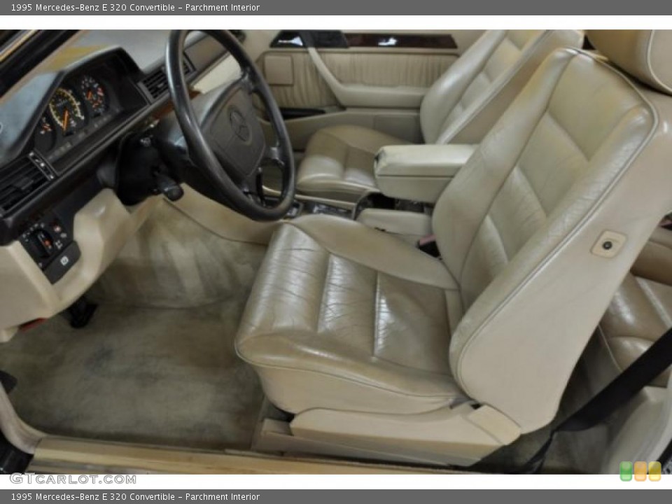 Parchment Interior Photo for the 1995 Mercedes-Benz E 320 Convertible #45896805