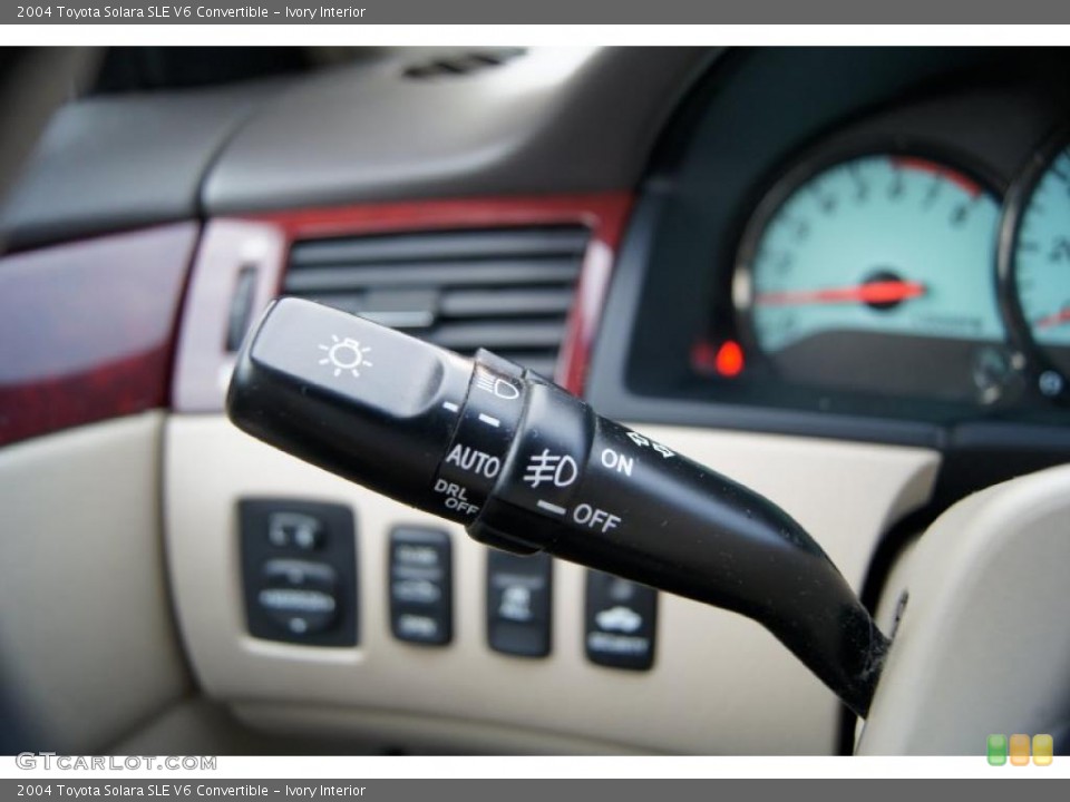 Ivory Interior Controls for the 2004 Toyota Solara SLE V6 Convertible #45915318