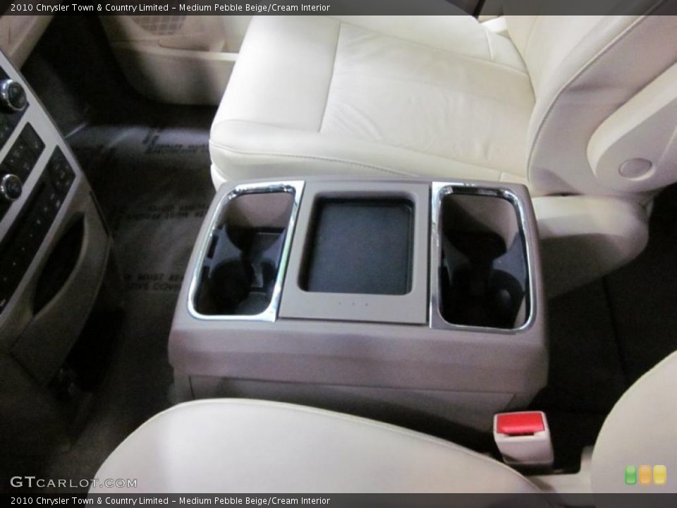 Medium Pebble Beige/Cream Interior Photo for the 2010 Chrysler Town & Country Limited #45916603
