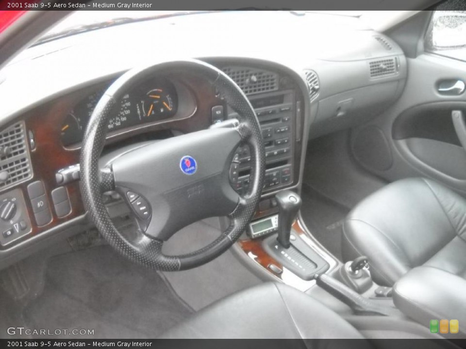 Medium Gray Interior Photo for the 2001 Saab 9-5 Aero Sedan #45920124