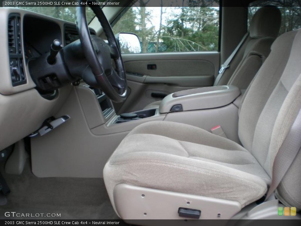 Neutral Interior Photo for the 2003 GMC Sierra 2500HD SLE Crew Cab 4x4 #45920487
