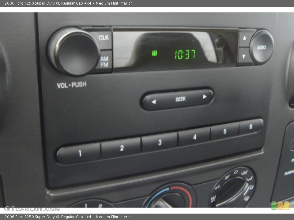 Medium Flint Interior Controls for the 2006 Ford F250 Super Duty XL Regular Cab 4x4 #45925477