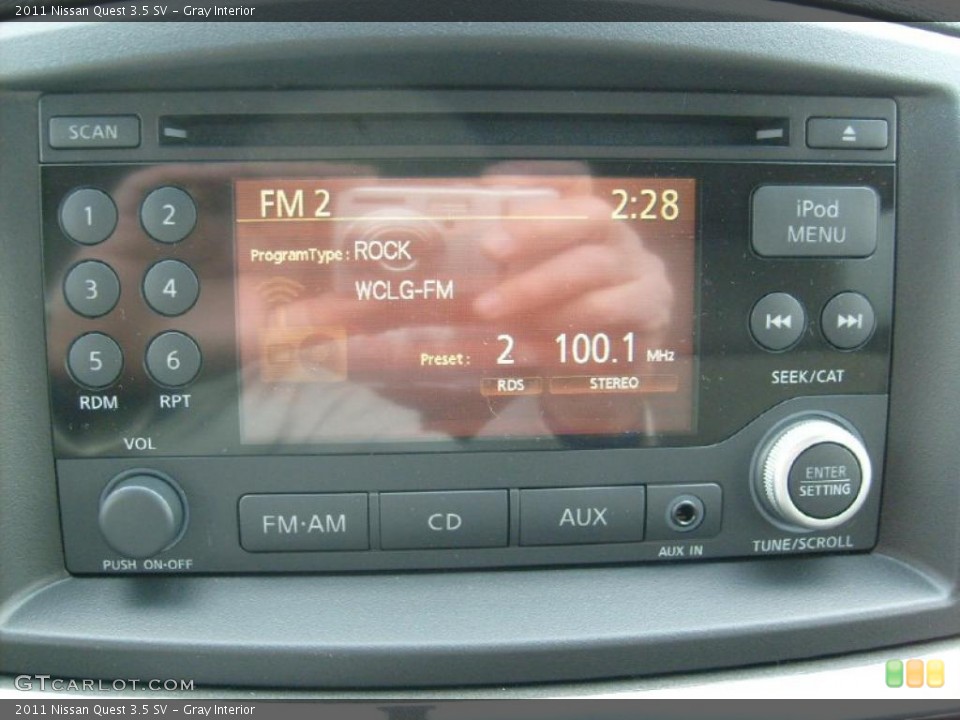 Gray Interior Controls for the 2011 Nissan Quest 3.5 SV #45926929