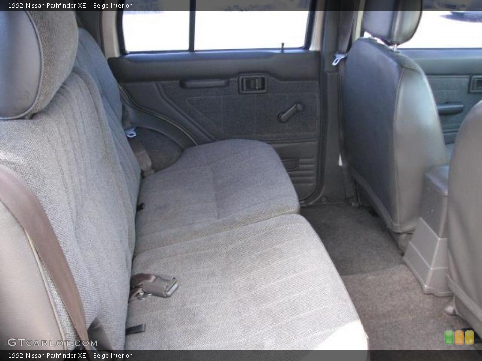 Beige Interior Photo for the 1992 Nissan Pathfinder XE #45941076