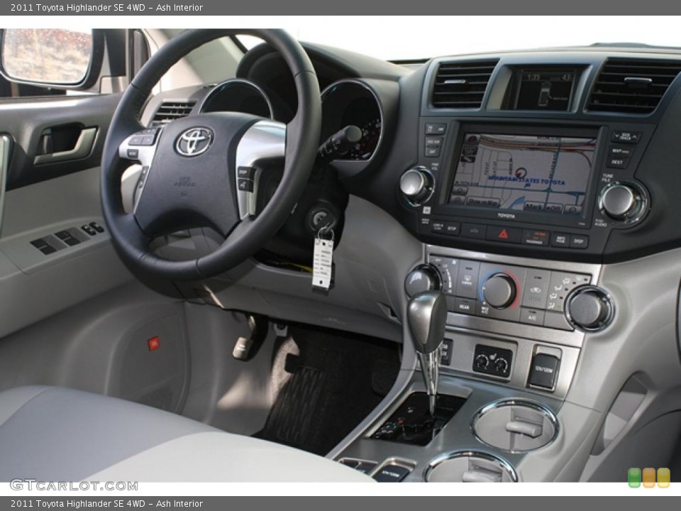 Ash Interior Dashboard for the 2011 Toyota Highlander SE 4WD #45946068